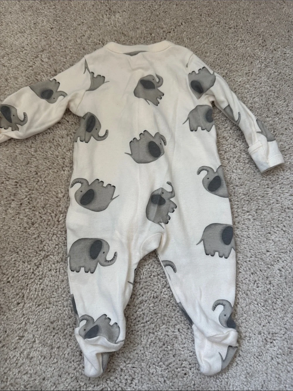Old Navy cream footed
